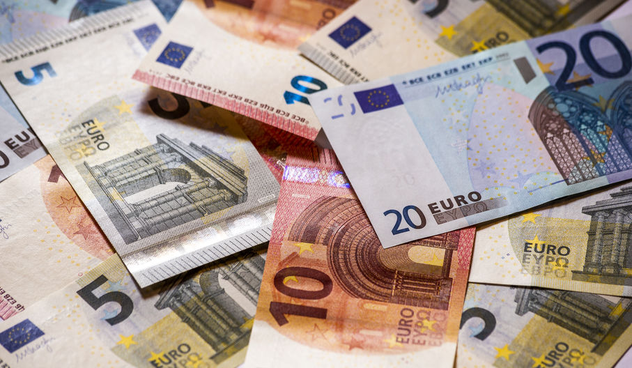 Mitől függ a forint gyengülése az euróval szemben?