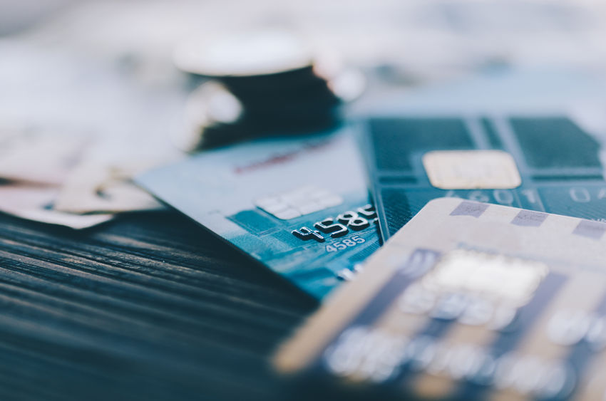 Mik a hitelkártya előnyei és hátrányai?