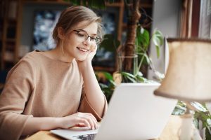 Online kölcsönigénylés biztonságosan – mire figyelj