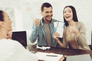 Így utazunk mi: a last minute előnyei és hátrányai